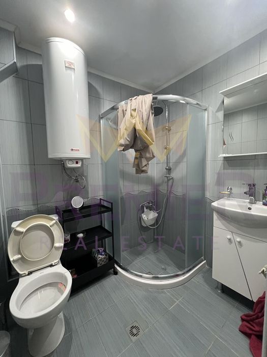 Дава се под наем Четиристаен апартамент в Варна, Аспарухово - 130 кв.м за 612 € - Снимка #10