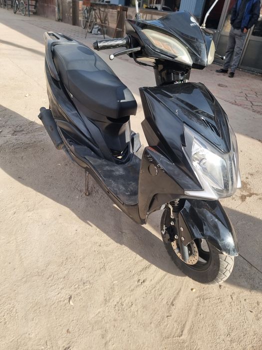 Sukuter Mustang 150 kup full