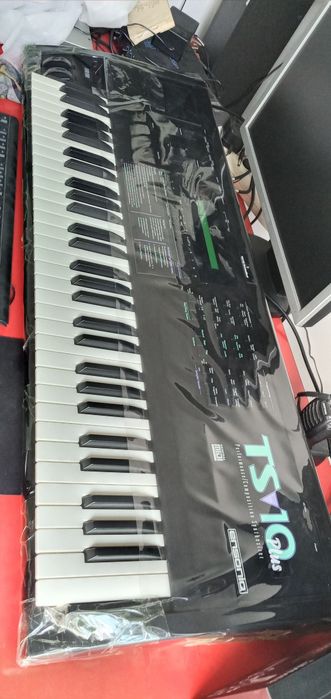 Ensoniq TS10 plus yangi 100%
