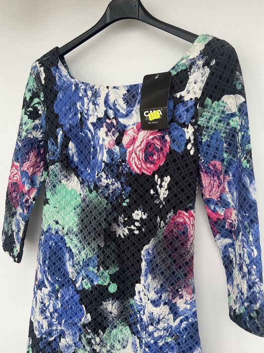 Vand rochie noua