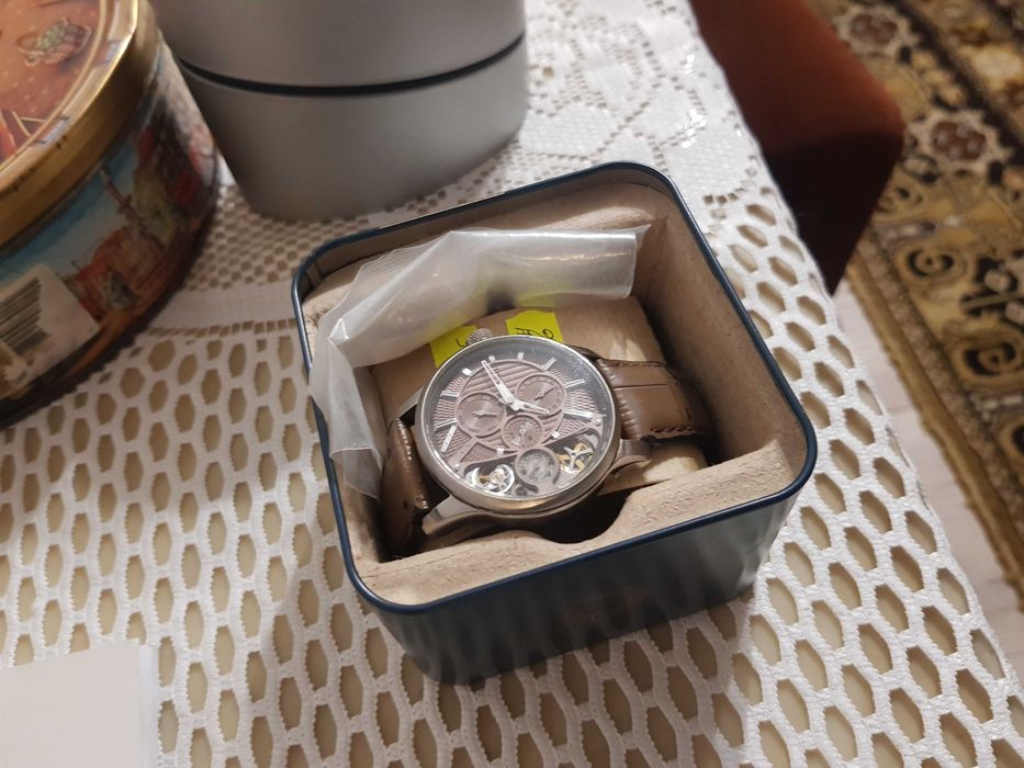 Часовник FOSSIL Bussines Class & CITIZEN Bussines Class