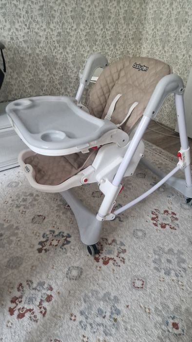 Продам столик для кормления