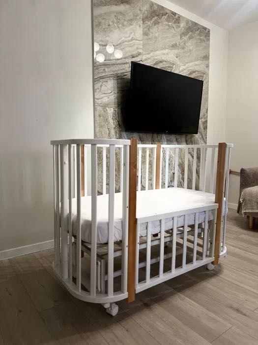 Кроватка Viola Lux с маятником