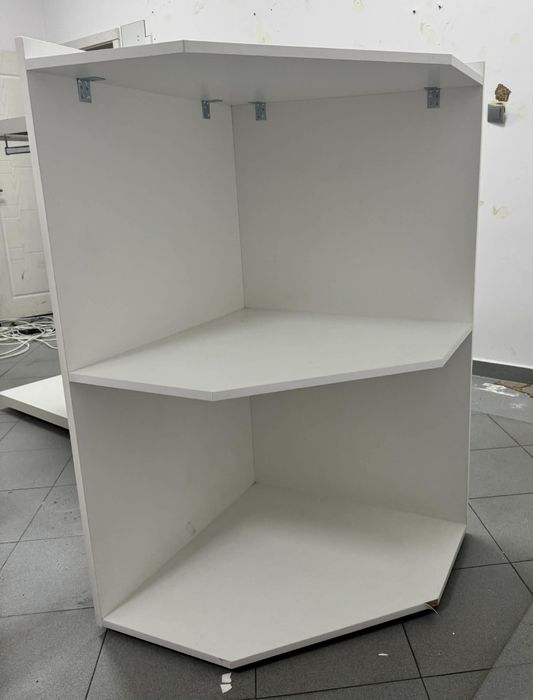 Щендер за дрехи / Стелаж за дрехи за магазин