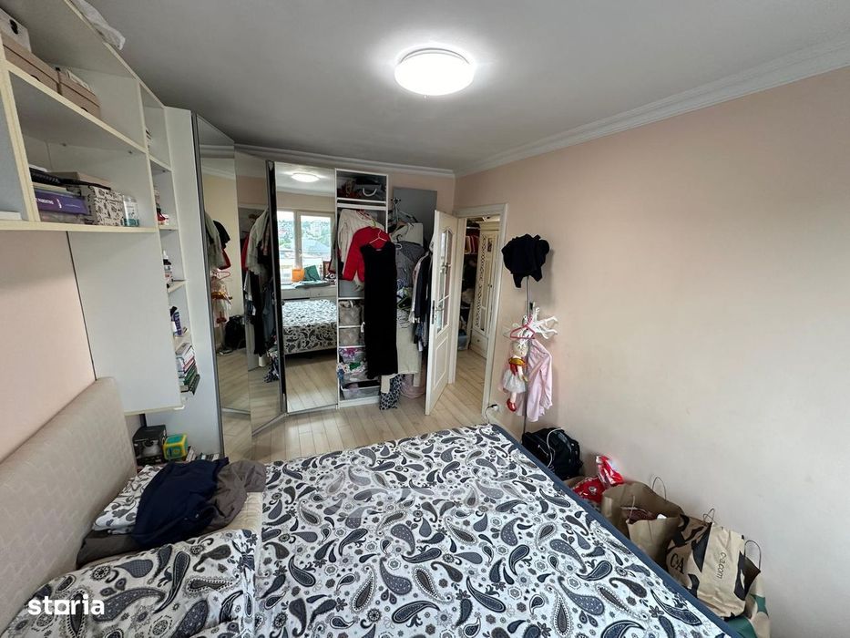 Apartament 4 camere - Ultracentral - 81 mp - 2 bai - Etaj 910 - Vedere