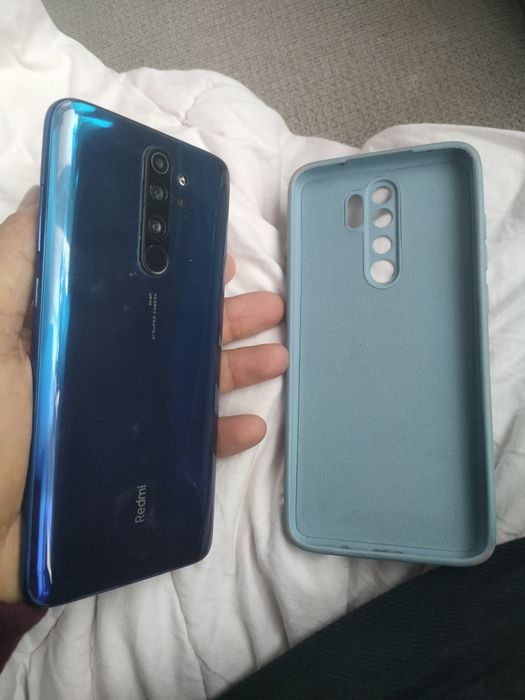 Телефон Ксеми Редми 8