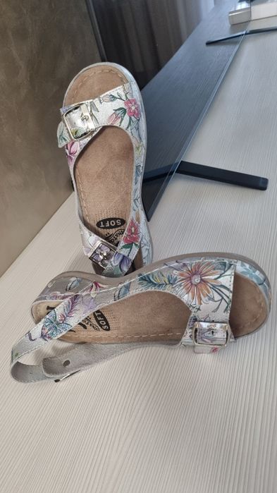 Удобни равни дамски сандали