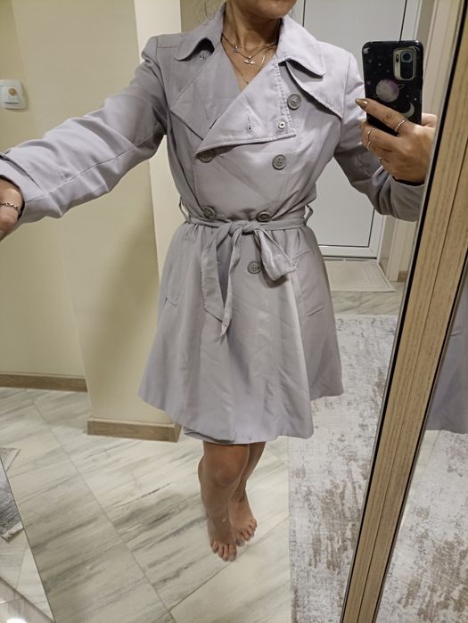 Дамски сив тренчкот