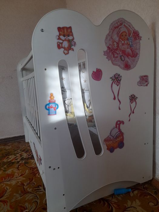Продам детскую кроватку
