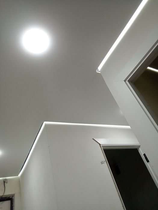 Натежной потолок