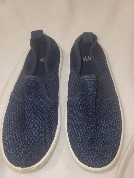 Pantofi sport baieti  H&M - masura 27 -15 lei