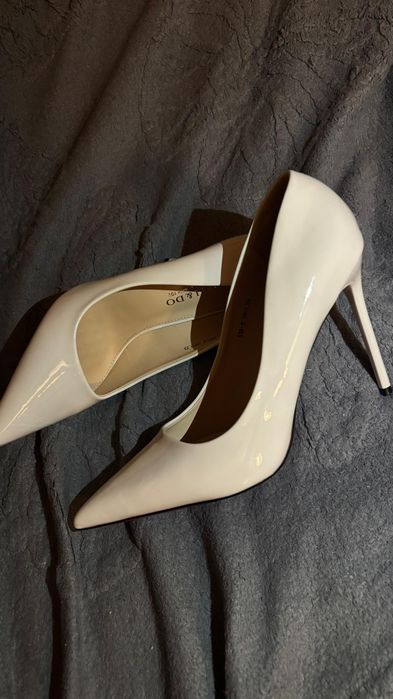 Туфли молочный цвет