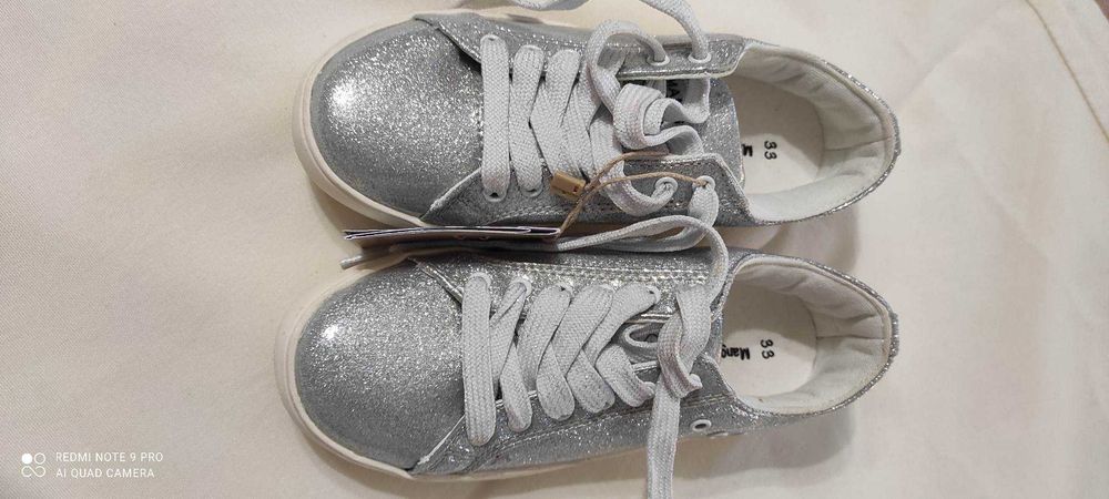 Детски обувки нови размер 33.