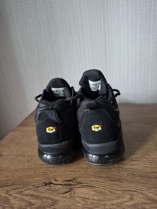 Nike Vapormax plus маратонки 44 номер.