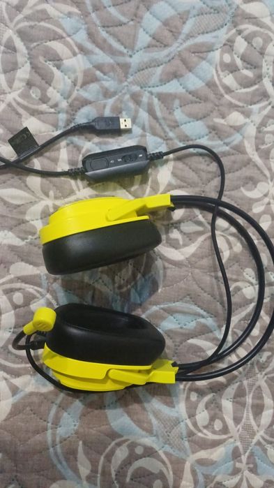 Продаю б/у наушники Bloody