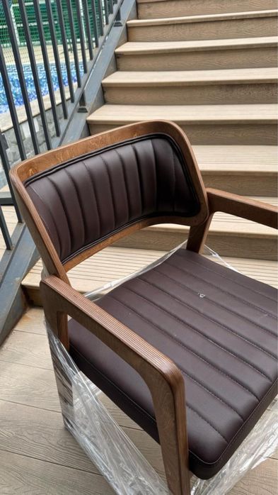 Стульчик из настоящего дерева