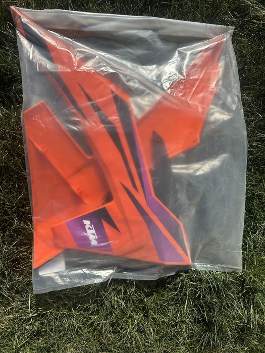 Оригинални пластмаси KTM 24/25