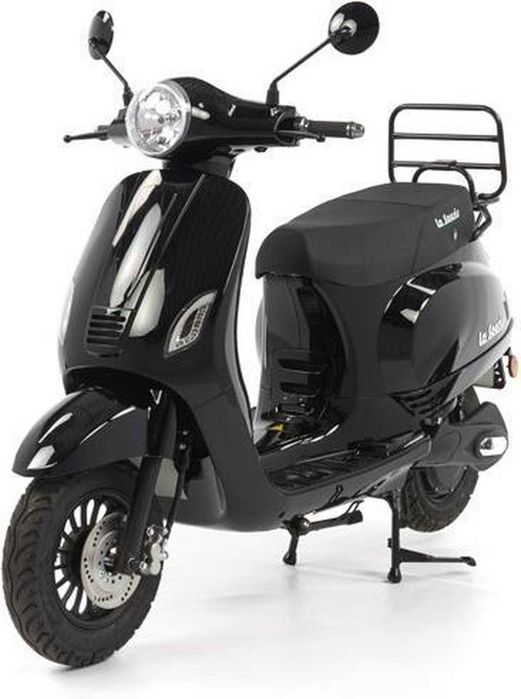 De inchiriat scuter cu si fara permis servicii de calitate garantate