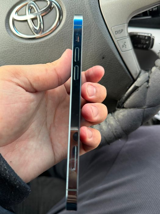 IPHONE 12 pro продам срочно торг есть