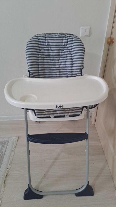 Детский столик для кормления