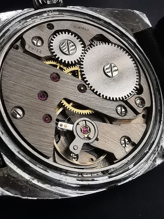 Ceas Alaska Mecanic 36 mm Funcționează excelent!