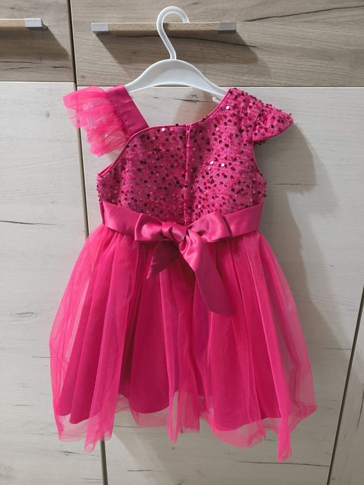 Продам платья для девочек