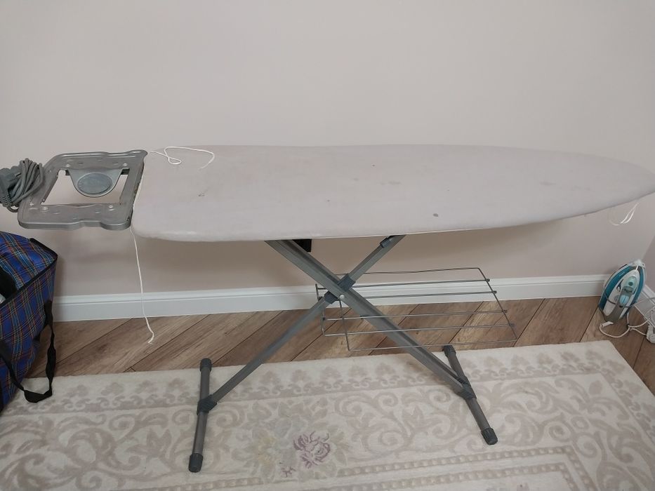 Гладильная доска сатылады.