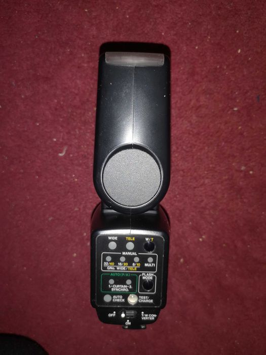 Bliț Nikon și Olympus