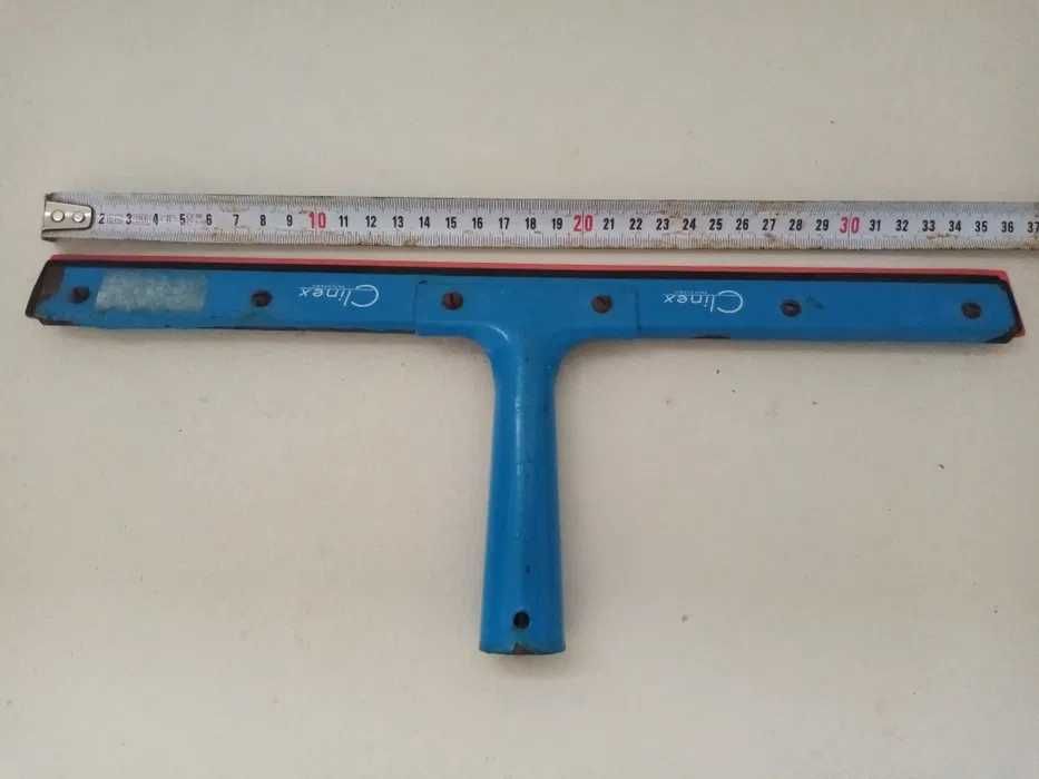 Racleta pentru curatat fatade de sticla, balustrade. Alpinisti.