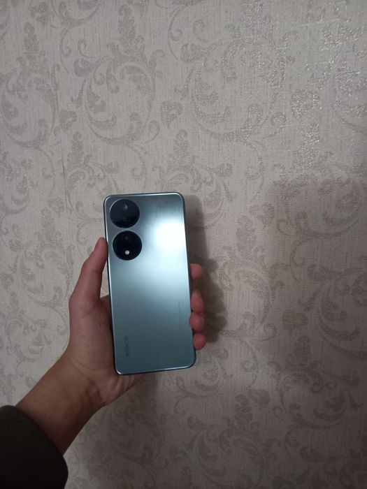 Телефон  Honor X7b