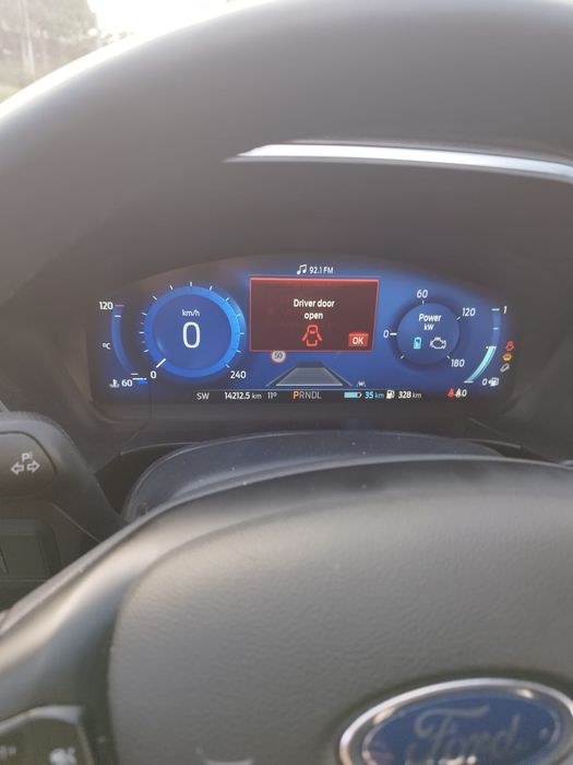 Ford Kuga Titanium x 225CP plug in hibrid