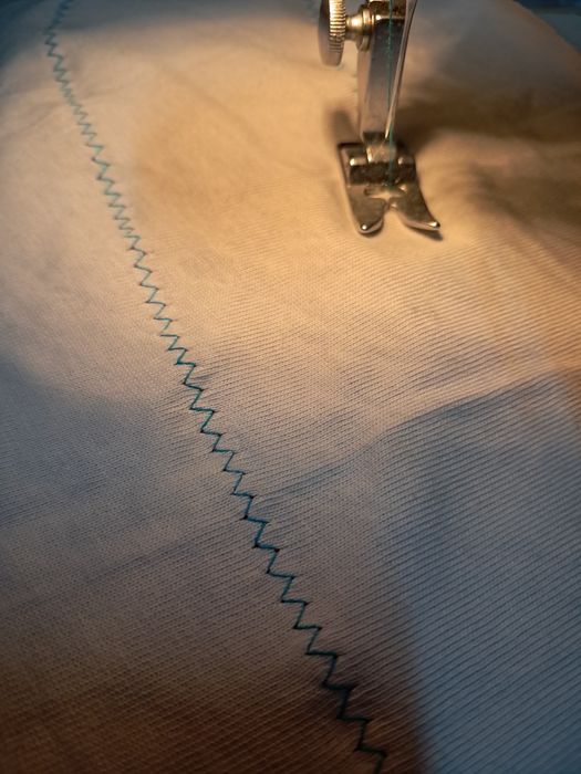 Masina de cusut zig zag