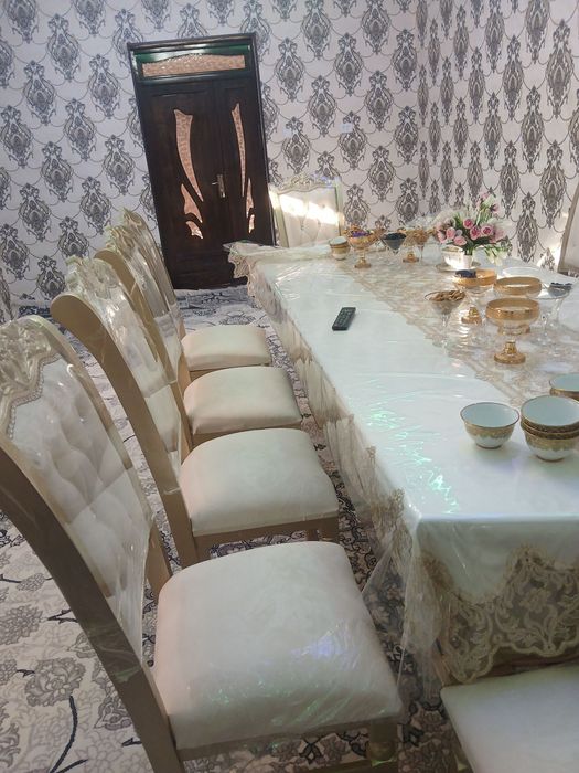 Стол стуллар сотилади