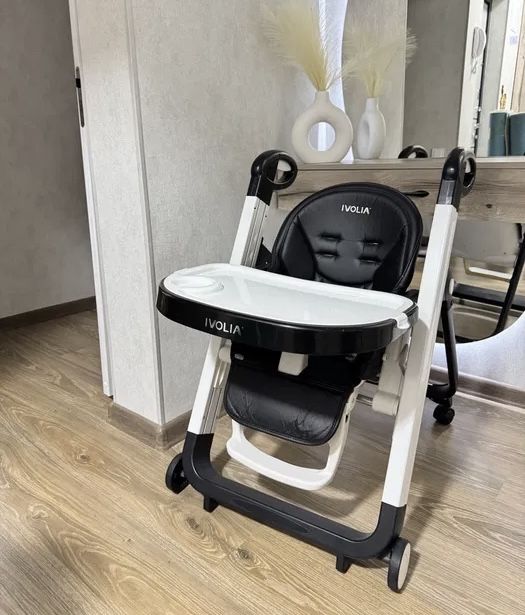 Детский стульчик для кормления IVOLIA B2 складной регулируемый