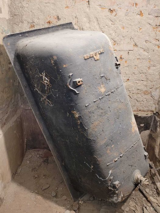 Vând calorifere fontă, cadă fontă, de vanzare calorifere fonta si cada