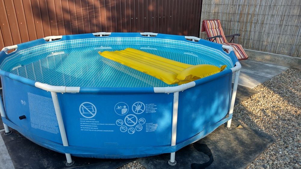 Piscină cu cadru metalic