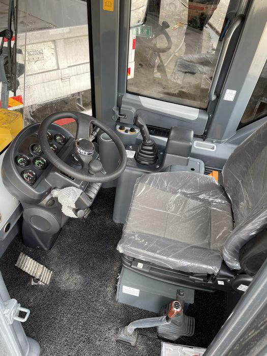 Продается Фронтальный погрузчик