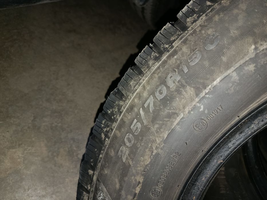 Продам шины зимние цешка на 15