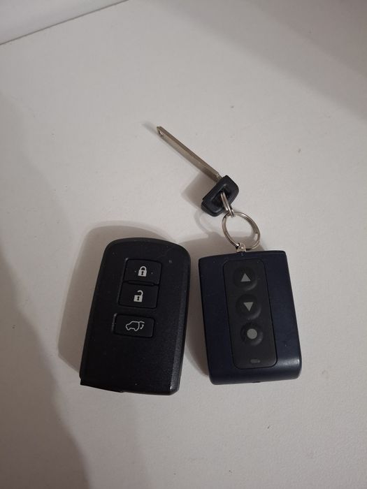 Ключ  на камри 50