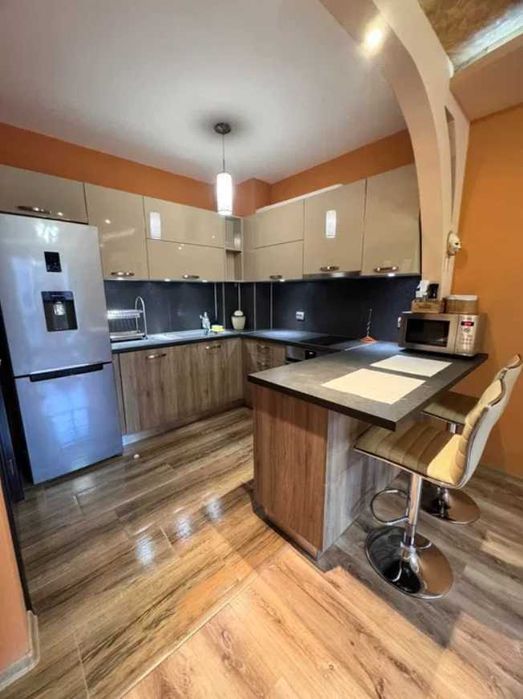 Дава се под наем Двустаен апартамент в Пловдив, Център - 67 кв.м за 433.5 € - Снимка #8