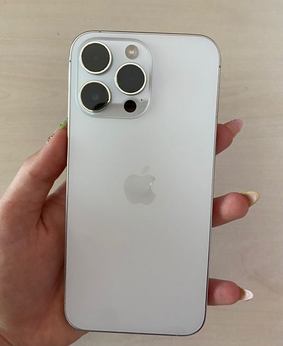 Продавам IPhone 14 Pro Max в отлично състояние