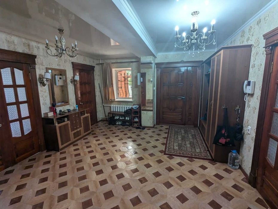 Дом в центре 7 комнат
