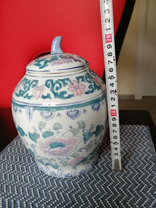 Красива Керамична Ваза