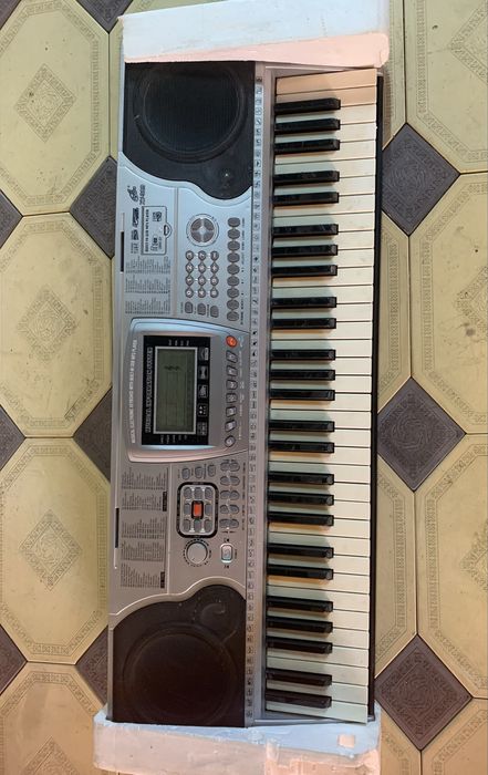 Продаётся ённика ( музыкальный инструмент ),б/у………………………………………………………..