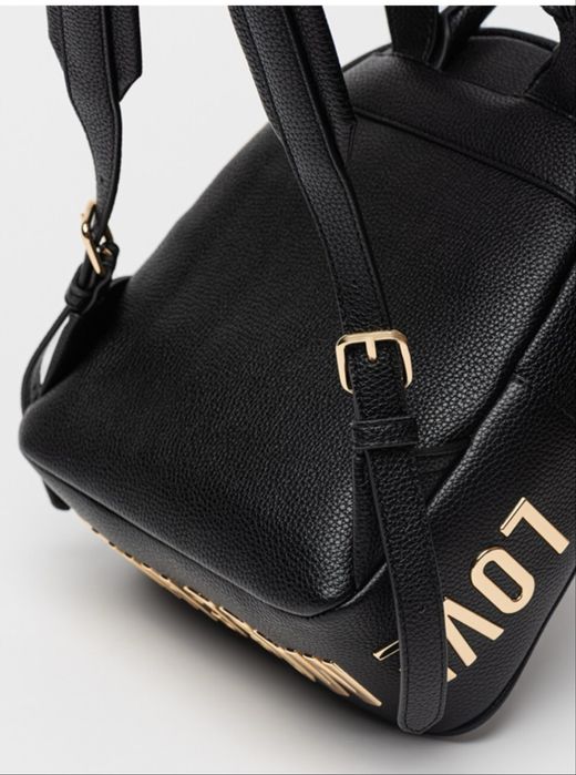 Ghiozdan nou cu eticheta