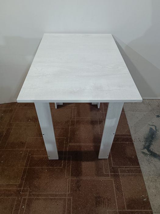 Стол кухонный новый