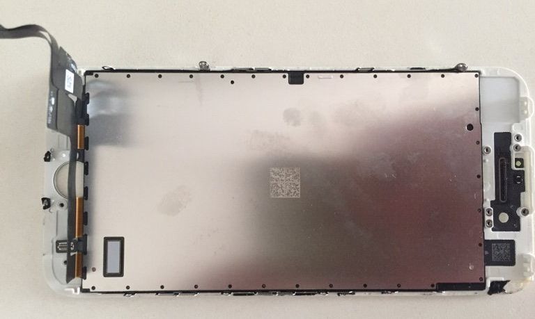 Оригинален дисплей за Iphone 7 само стъклото е спукано