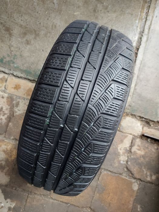 O bucată 225/50 R17 M+S iarnă - una  Pirelli Fulda Vredestein Sailun