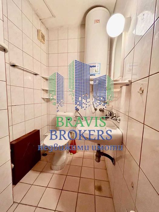 Продава се Четиристаен апартамент в Варна, Център - 123 кв.м за 1748 €/кв.м - Снимка #11