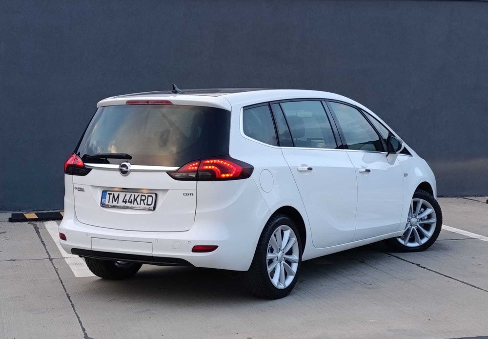 Opel Zafira Tourer 2013